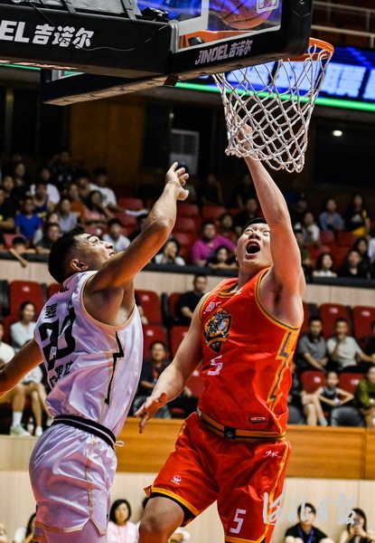 爱游戏培训-河北翔蓝队在比拼中展现出色的篮球技艺的简单介绍