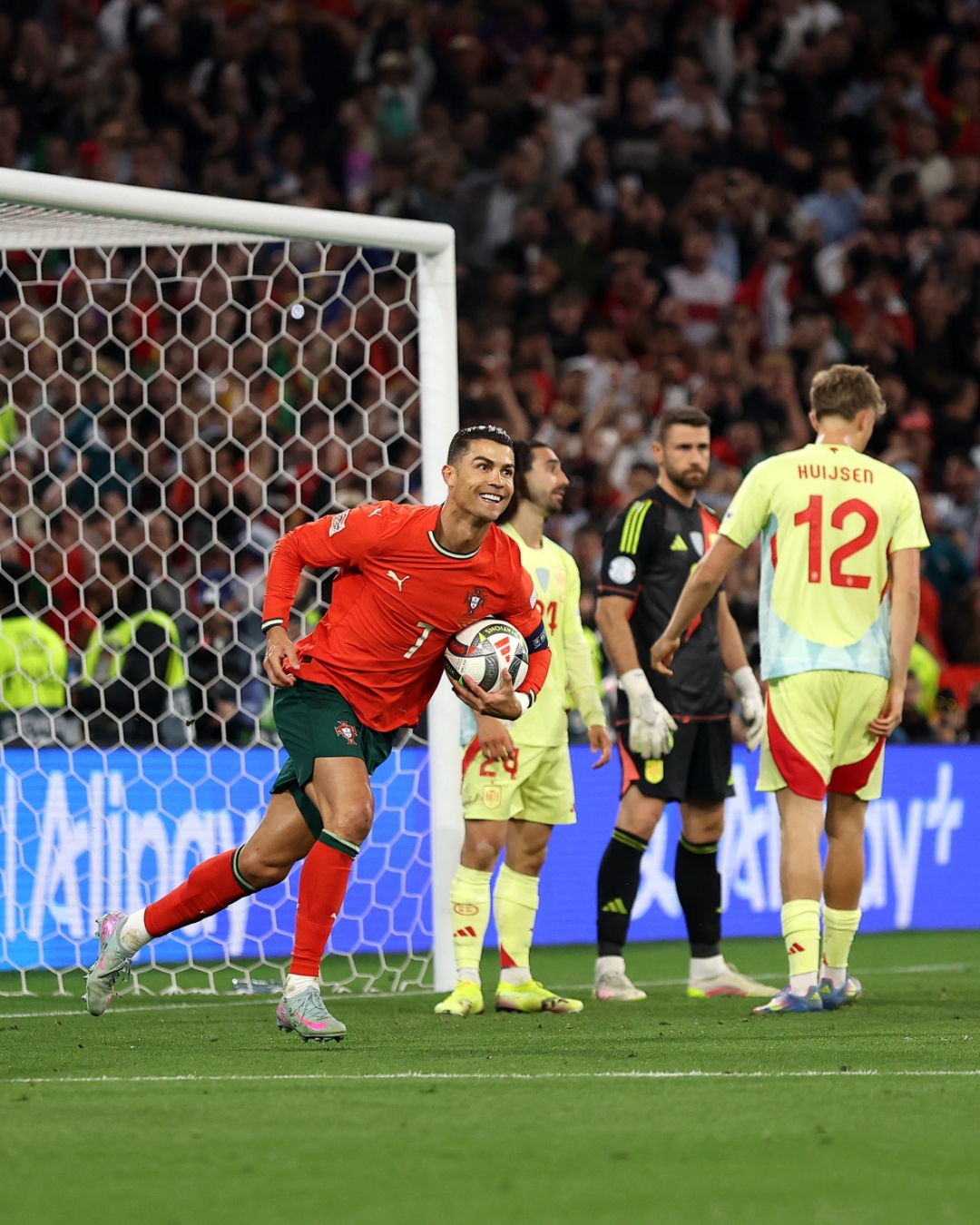 克罗地亚对阵葡萄牙,欧预赛激情四射的简单介绍 克罗地亚对阵葡萄牙,欧预赛激情四射的简单介绍