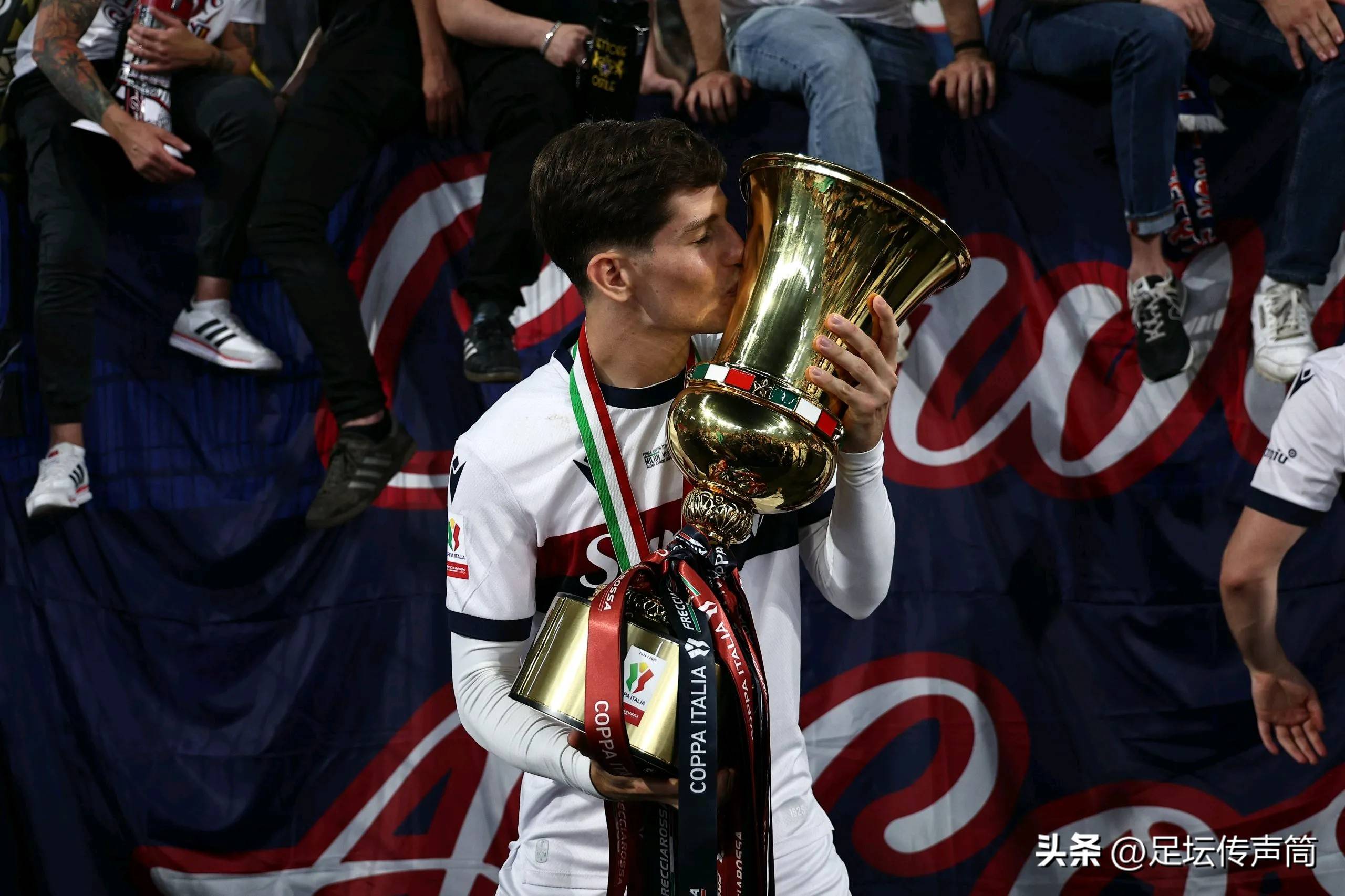 包含意甲赛场上千钧一发，胜负难料的词条